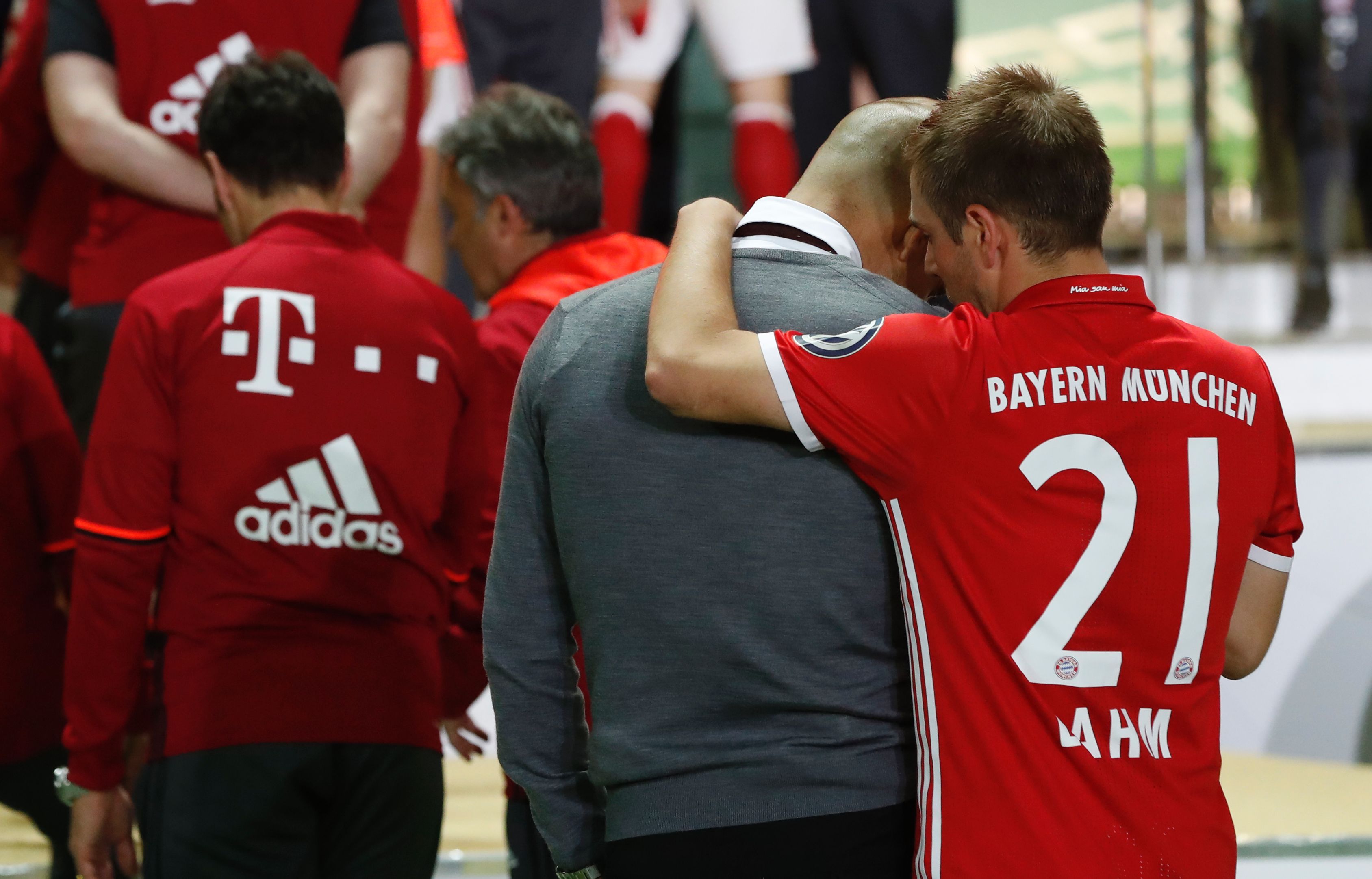 Guardiola and Lahm, cup final 2016